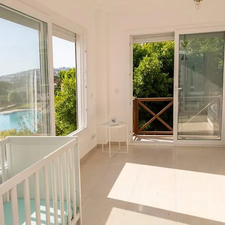 House With Sea View And Shared Pool In Bodrum Daire